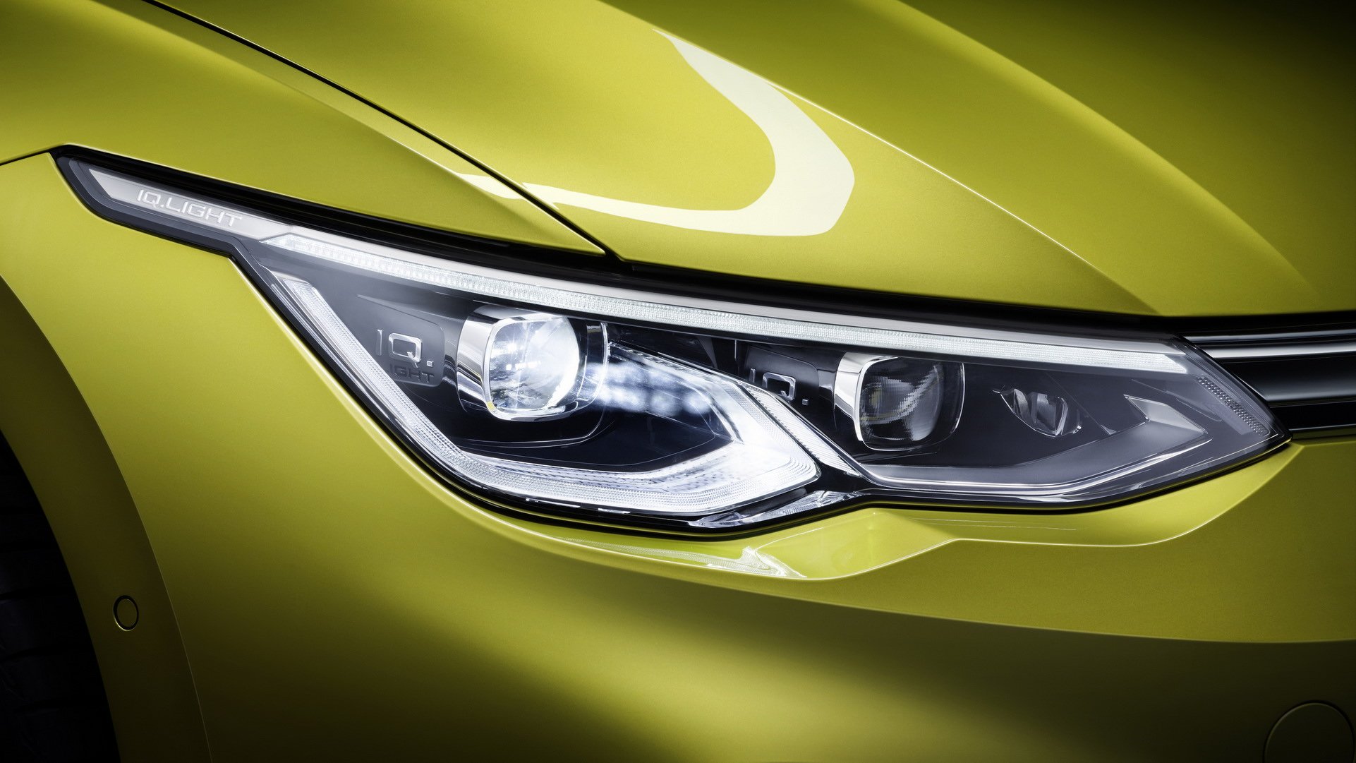 Ra mắt Volkswagen Golf 2020: Xe đáng mong chờ được bán tại Việt Nam - Ảnh 9. Ra mắt Volkswagen Golf 2020: Xe đáng mong chờ được bán tại Việt Nam - Ảnh 9.