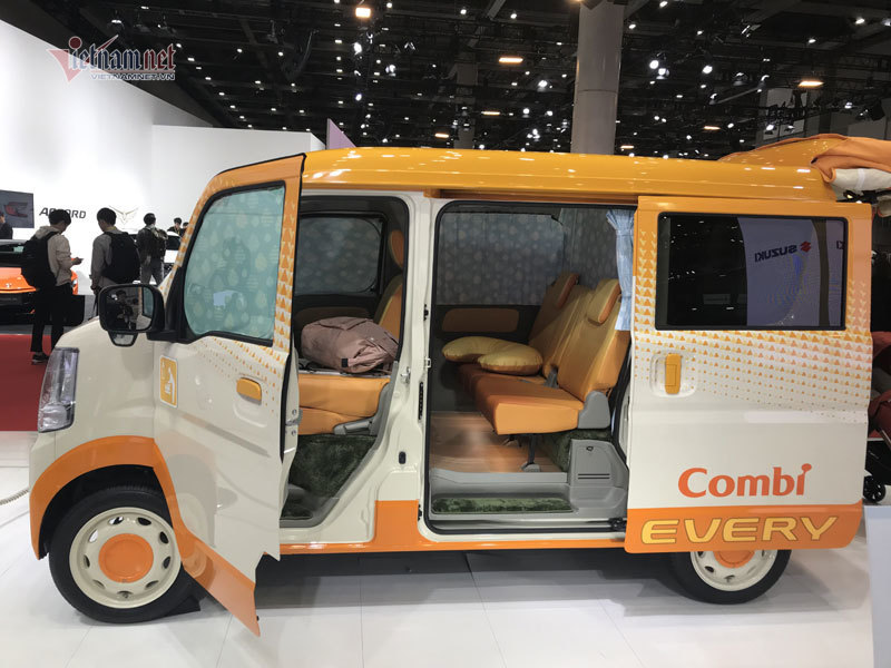 Mê mẩn với những chiếc xe vuông cực kỳ tiện dụng của người Nhật - Ảnh 1. Mê mẩn với những chiếc xe vuông cực kỳ tiện dụng của người Nhật - Ảnh 1.