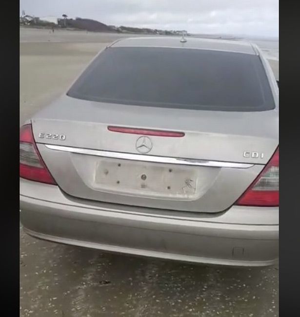 Chàng trai đốt chiếc Mercedes E220 để chuộc lỗi ngoại tình - Ảnh 2.