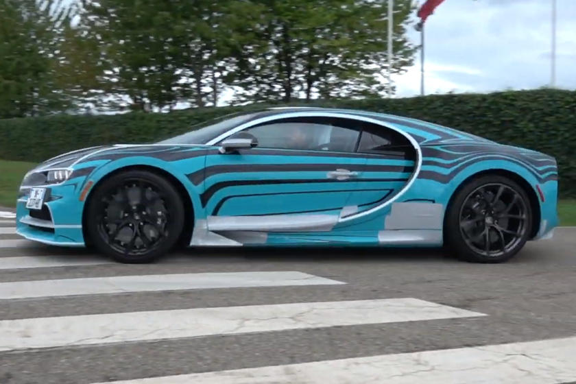 Bugatti âm thầm phát triển phiên bản bí mật cho Chiron nhằm vụ với đại gia - Ảnh 1. Bugatti âm thầm phát triển phiên bản bí mật cho Chiron nhằm vụ với đại gia - Ảnh 1.