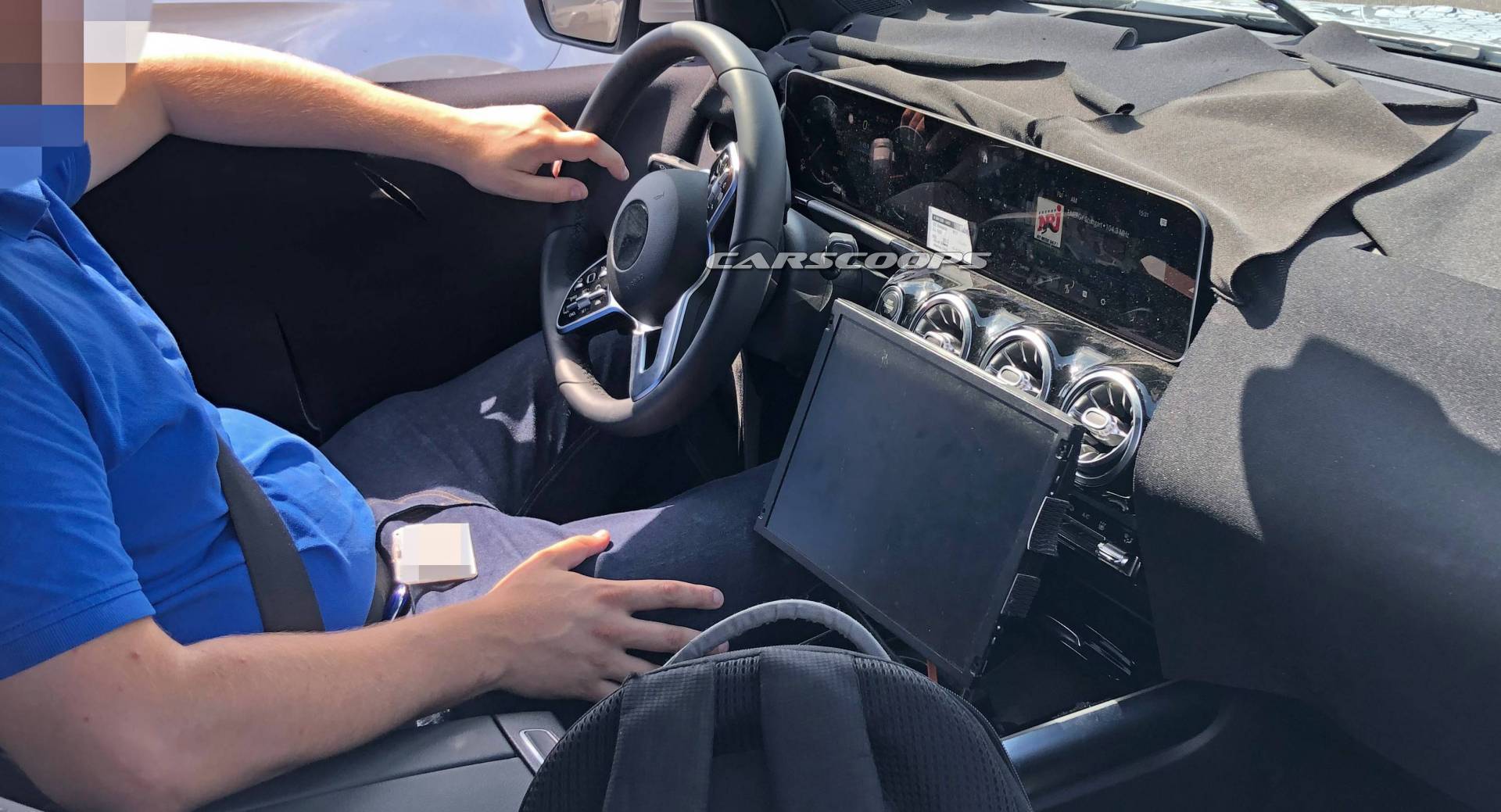 Mercedes-Benz GLA 2020 ra mắt trong vài tuần tới, cạnh tranh BMW X1 - Ảnh 5. Mercedes-Benz GLA 2020 ra mắt trong vài tuần tới, cạnh tranh BMW X1 - Ảnh 5.