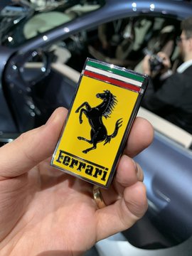 Siêu xe Ferrari Roma lộ ảnh chìa khoá, đảm bảo ai nhìn qua cũng biết bạn sở hữu xe gì - Ảnh 3.