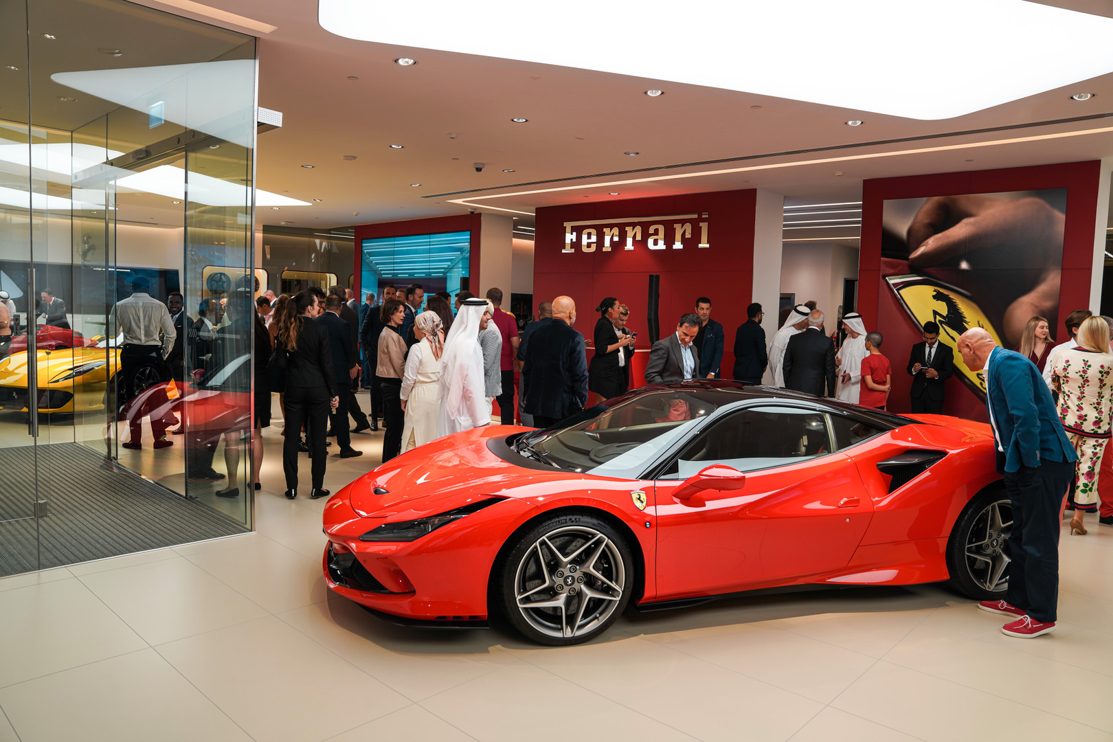 Феррари дубай. Ferrari f8 Dubai. Феррари в Дубае. Ferrari f12 Showroom. Ferrari 2021 Showroom.