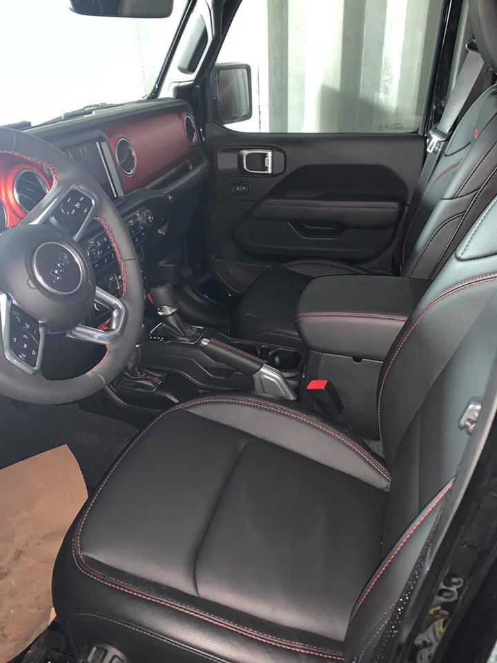 Cặp đôi Jeep Wrangler Rubicon 2019 đầu tiên về Việt Nam, giá khoảng 4 tỷ đồng - Ảnh 6.