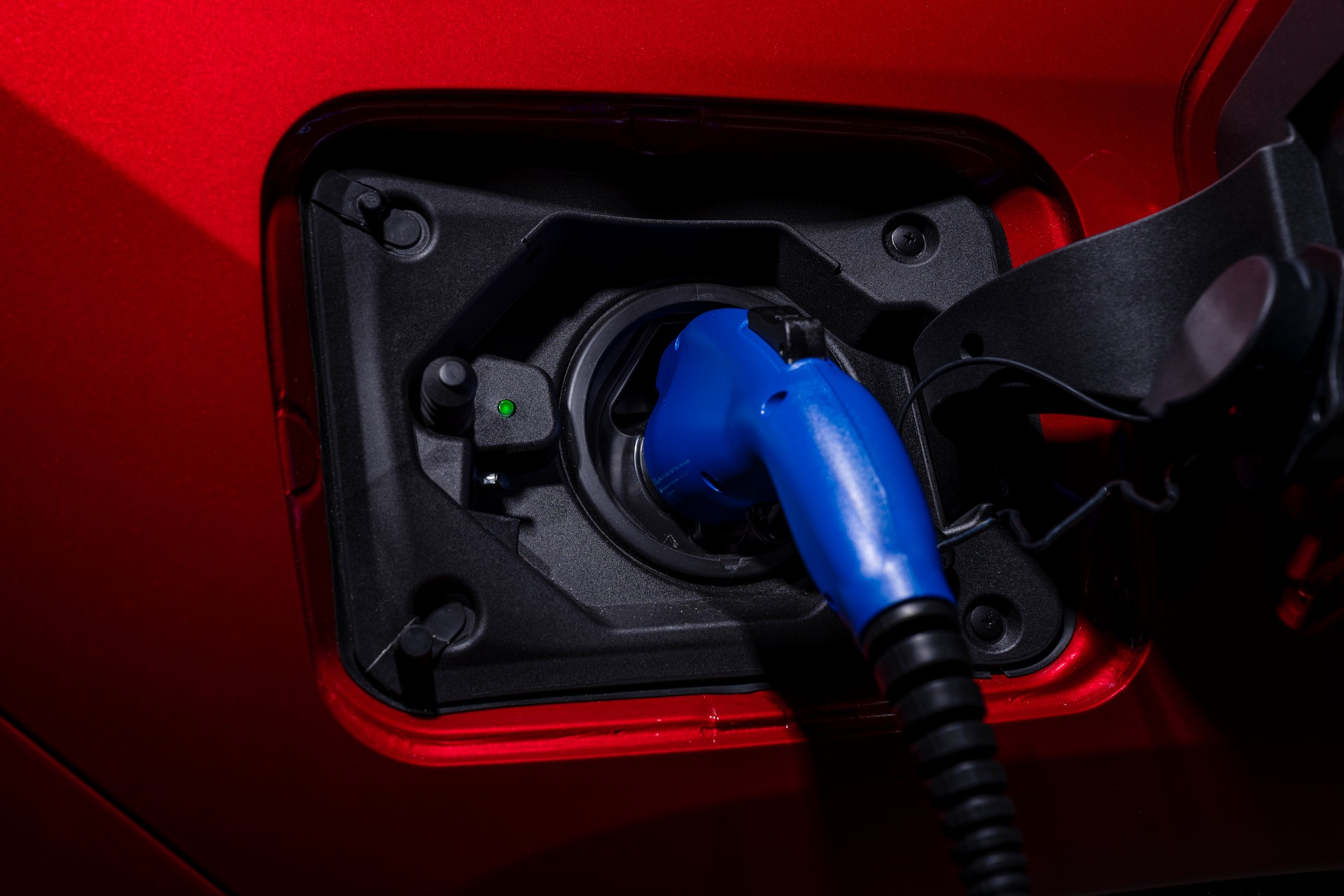 Toyota công bố phiên bản RAV4 mạnh nhất nhưng cũng tiết kiệm nhiên liệu nhất - Ảnh 8. Toyota công bố phiên bản RAV4 mạnh nhất nhưng cũng tiết kiệm nhiên liệu nhất - Ảnh 8.