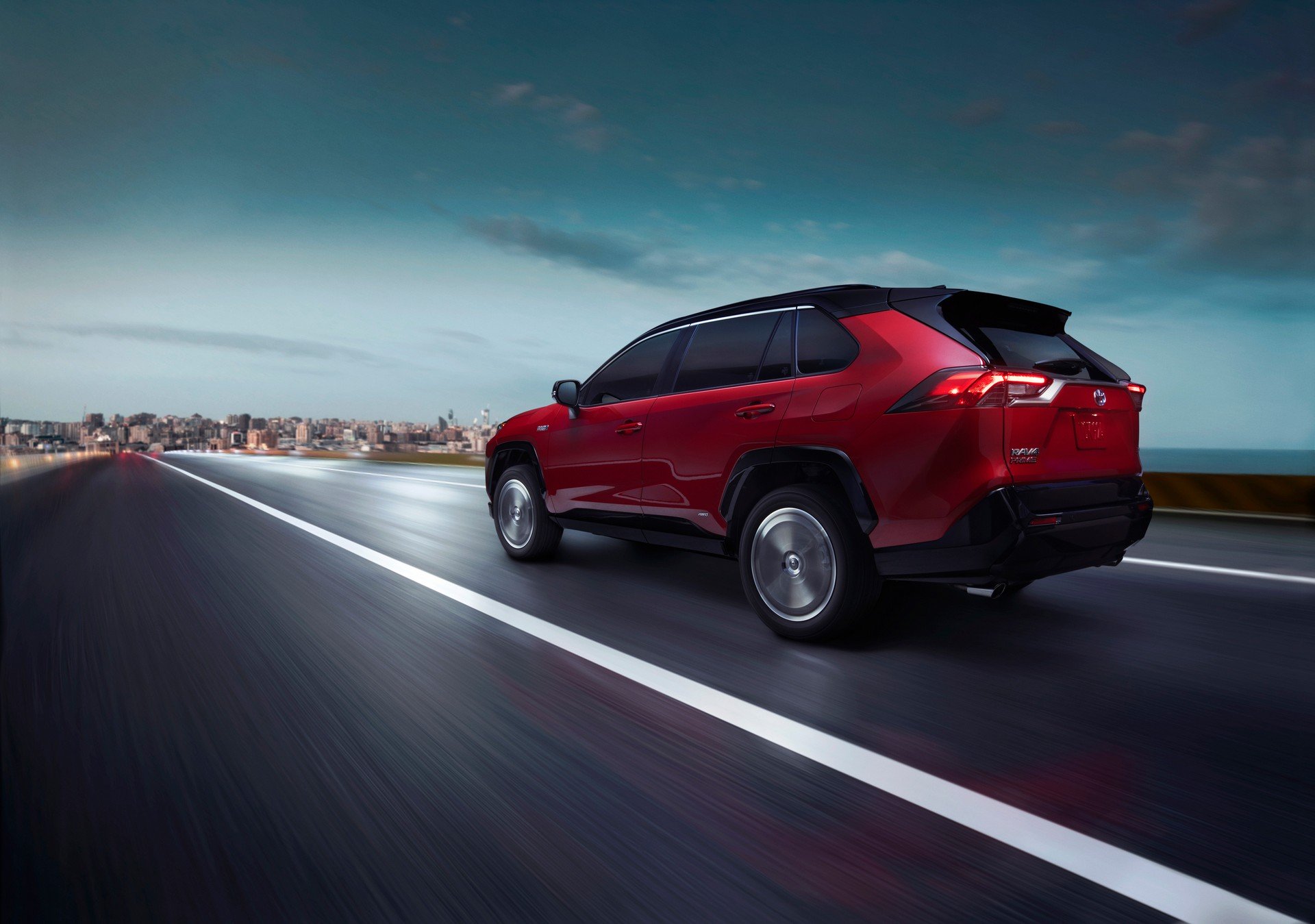 Toyota công bố phiên bản RAV4 mạnh nhất nhưng cũng tiết kiệm nhiên liệu nhất - Ảnh 2. Toyota công bố phiên bản RAV4 mạnh nhất nhưng cũng tiết kiệm nhiên liệu nhất - Ảnh 2.