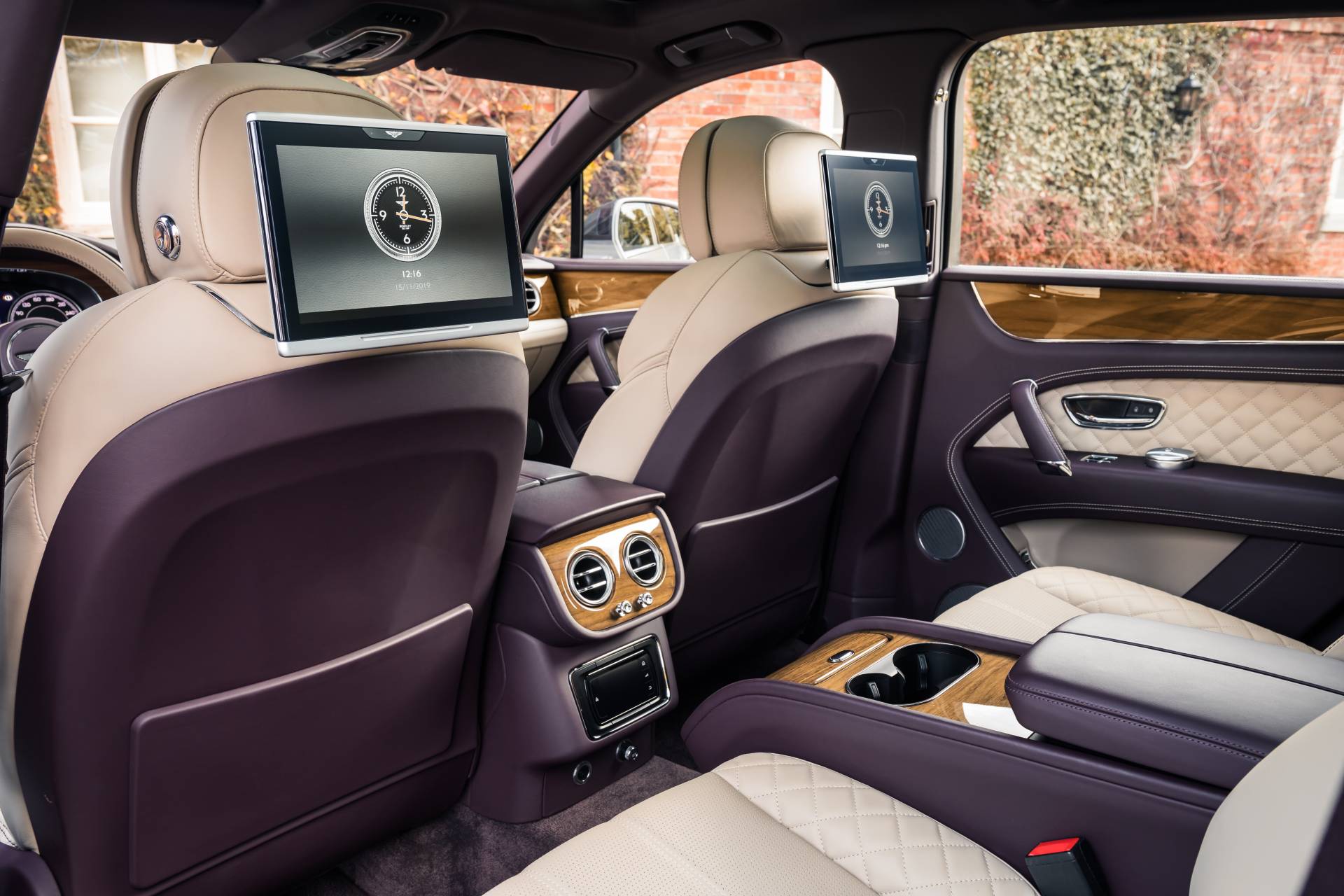 Bentley thêm tùy chọn 4 và 7 chỗ Bentayga - Ảnh 3. Bentley thêm tùy chọn 4 và 7 chỗ Bentayga - Ảnh 3.
