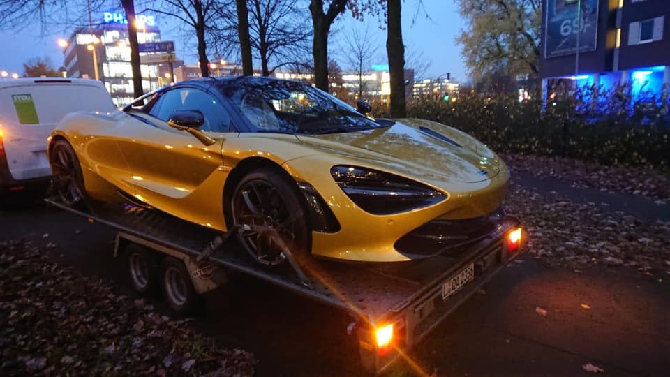 Lộ diện chủ nhân chiếc McLaren 720S Spider thứ 4 sẽ về Việt Nam - Ảnh 3. Lộ diện chủ nhân chiếc McLaren 720S Spider thứ 4 sẽ về Việt Nam - Ảnh 3.