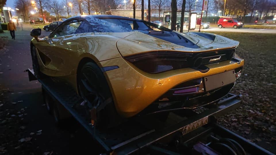 Lộ diện chủ nhân chiếc McLaren 720S Spider thứ 4 sẽ về Việt Nam - Ảnh 4. Lộ diện chủ nhân chiếc McLaren 720S Spider thứ 4 sẽ về Việt Nam - Ảnh 4.