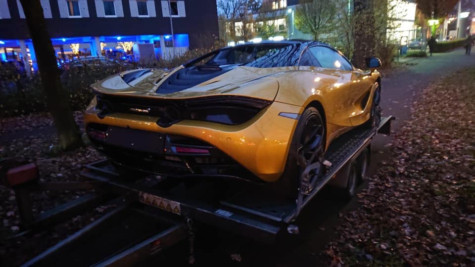 Lộ diện chủ nhân chiếc McLaren 720S Spider thứ 4 sẽ về Việt Nam - Ảnh 7. Lộ diện chủ nhân chiếc McLaren 720S Spider thứ 4 sẽ về Việt Nam - Ảnh 7.