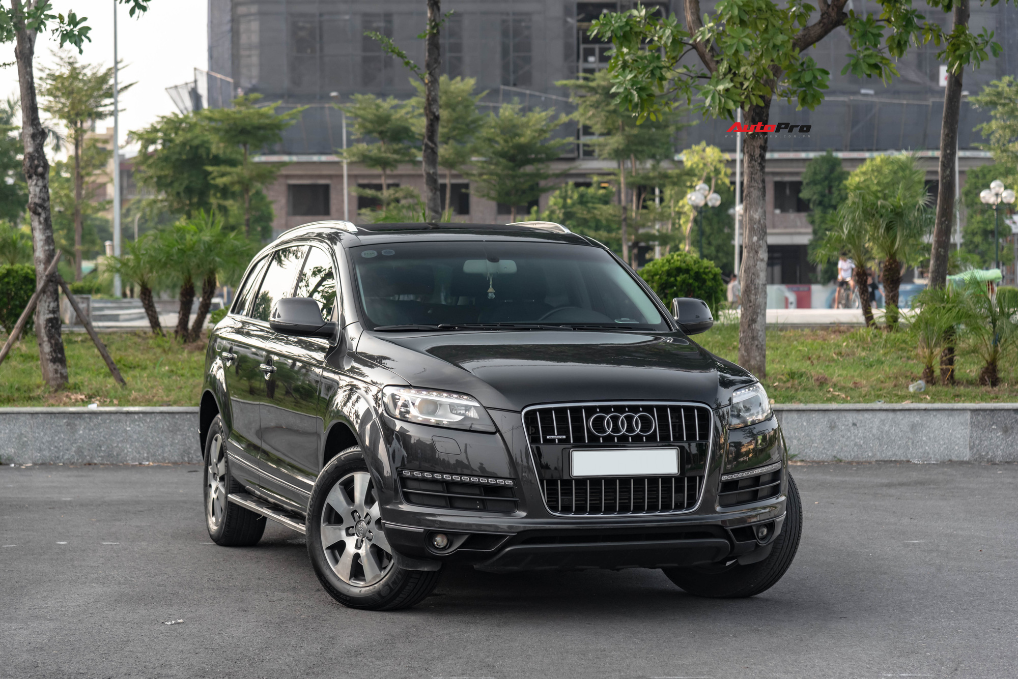 Cảm nhận nhanh Audi Q7 giá ngang Toyota Fortuner: Uống xăng như nước nhưng đáng tiền ở những điểm này - Ảnh 8.