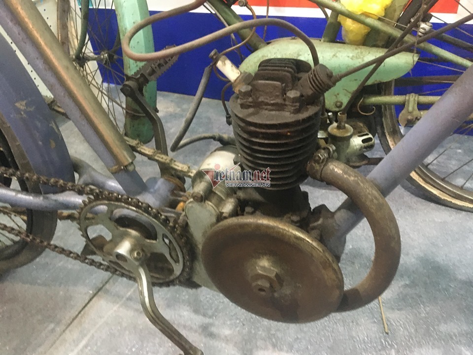 Xe đạp cổ 109 năm tuổi hàng hiếm giá hơn 200 triệu ở Hà Nội - Ảnh 6.