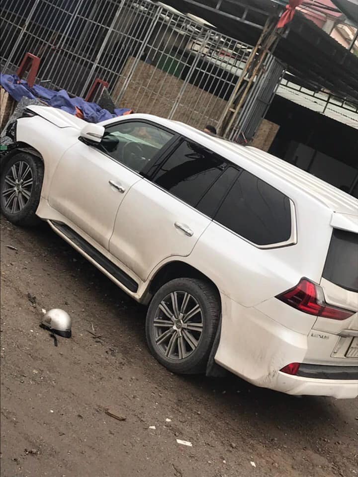 Hà Nội: Xe Lexus biển ngũ quý gây tai nạn khiến 1 người phụ nữ tử vong tại chỗ - Ảnh 3. Hà Nội: Xe Lexus biển ngũ quý gây tai nạn khiến 1 người phụ nữ tử vong tại chỗ - Ảnh 3.