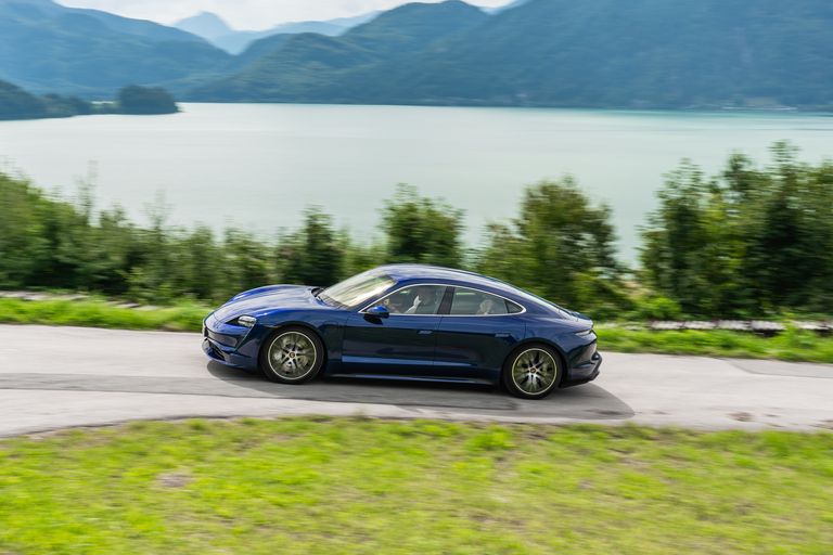 Đánh giá Porsche Taycan sắp về Việt Nam: Siêu phẩm có gót chân A-sin - Ảnh 4.