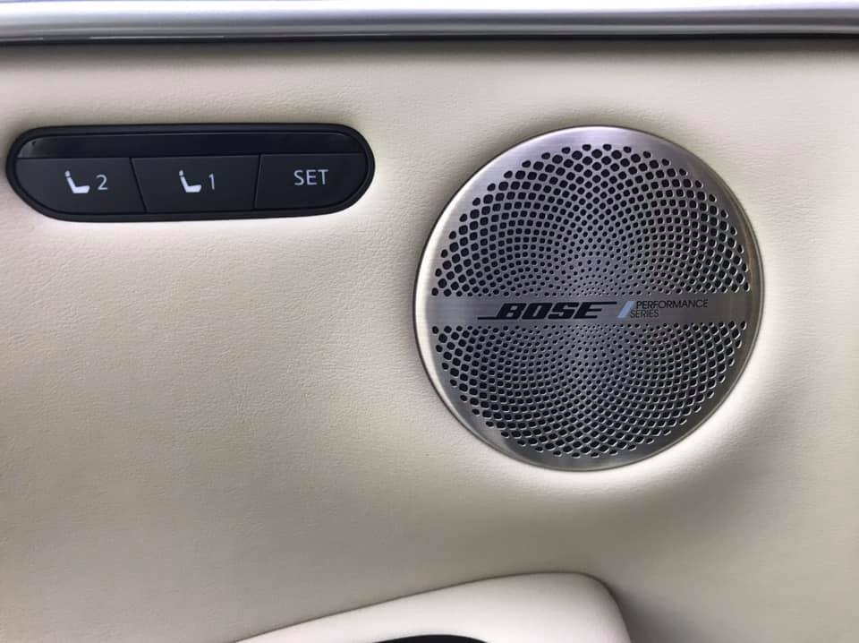 Đấu Mercedes-Benz GLC, Infiniti QX50 về đại lý, nhận cọc với giá lăn bánh dự kiến 2,8 tỷ đồng - Ảnh 5. Đấu Mercedes-Benz GLC, Infiniti QX50 về đại lý, nhận cọc với giá lăn bánh dự kiến 2,8 tỷ đồng - Ảnh 5.