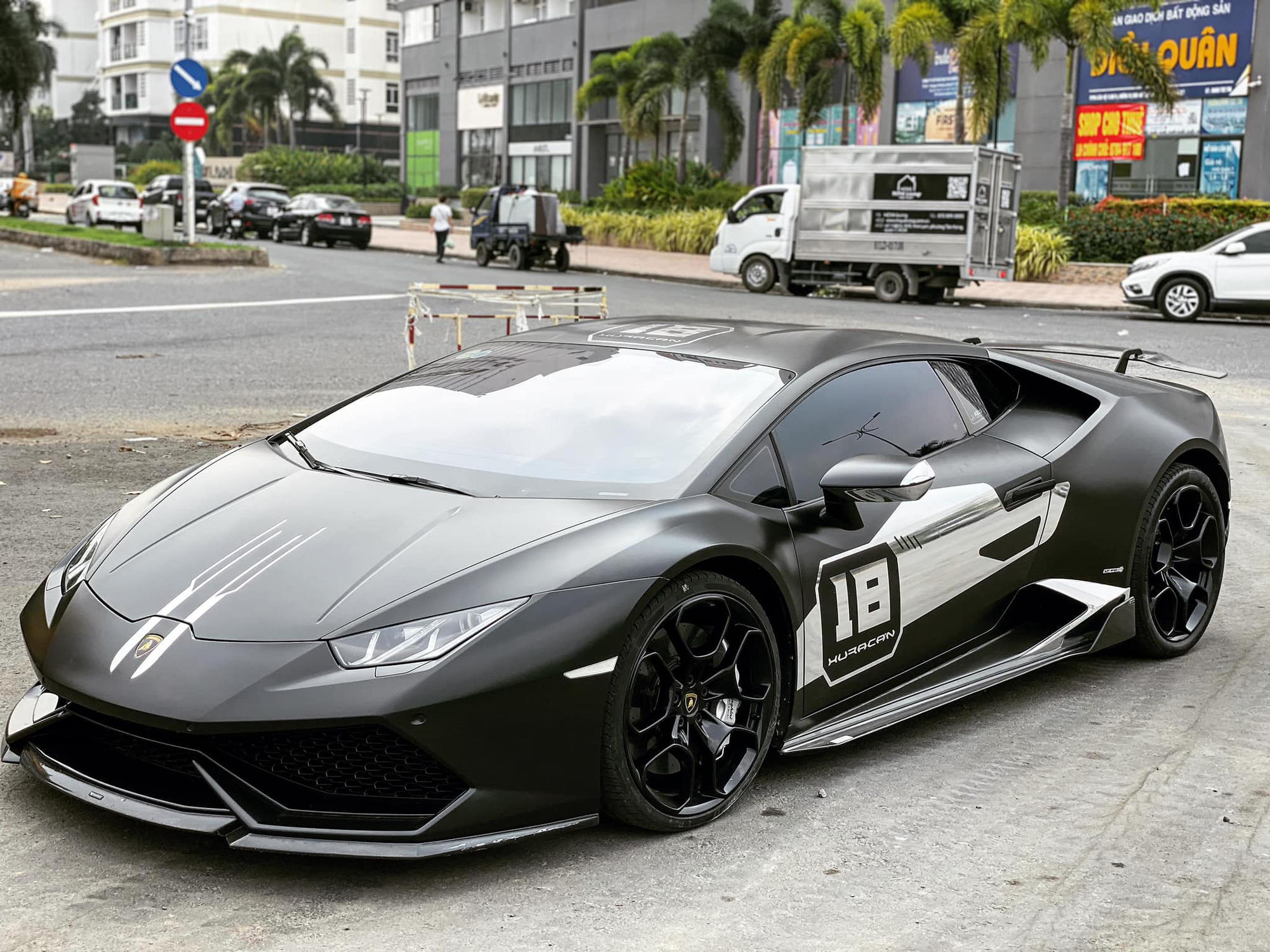 Đỉnh cao của độ xe là về zin, Lamborghini Huracan từng của đại gia Nam Định trở về màu nguyên bản - Ảnh 3.
