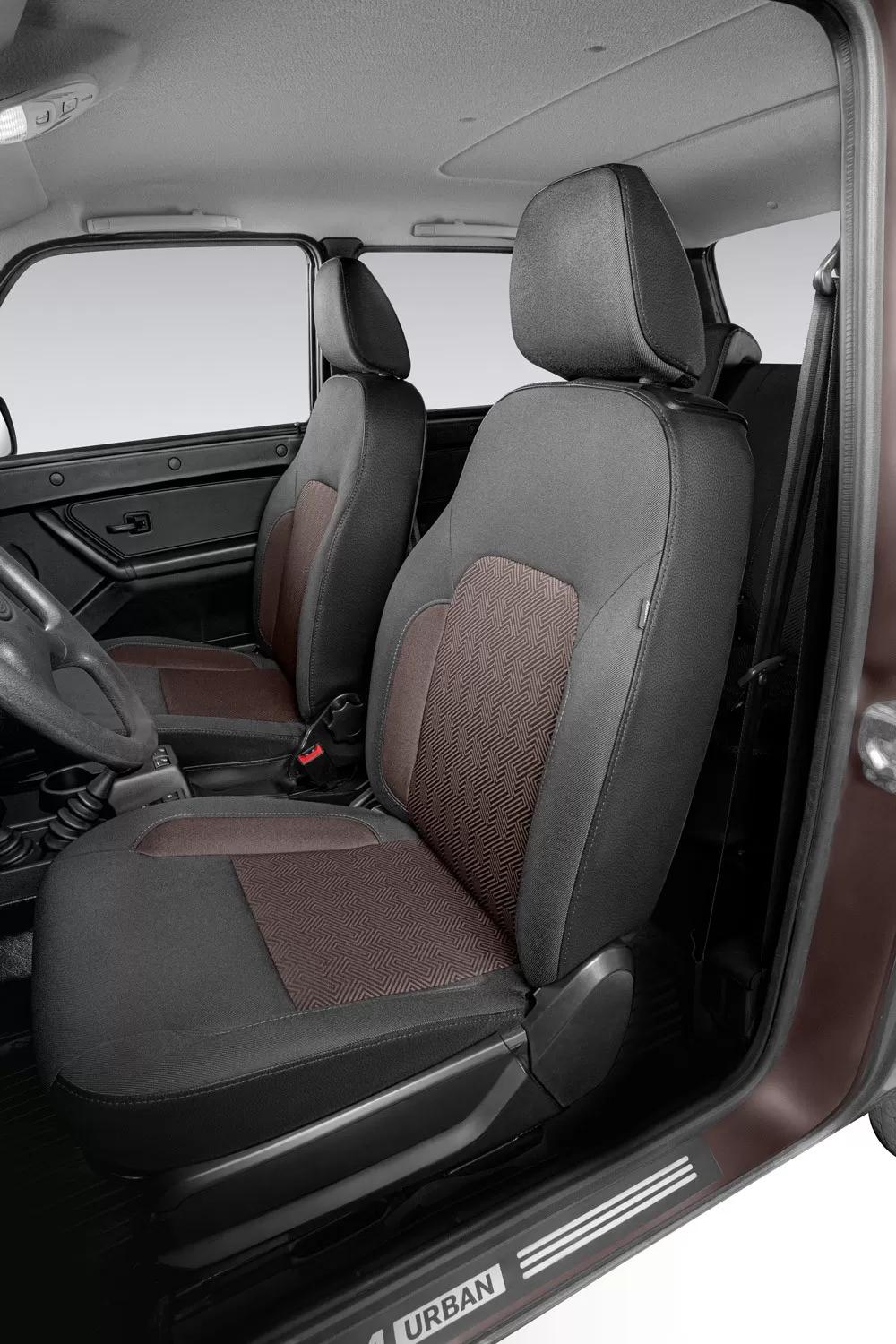 Huyền thoại Lada Niva ra mắt phiên bản mới, giá vẫn rẻ như cho nhưng một vài nâng cấp còn bất ngờ hơn - Ảnh 4. Huyền thoại Lada Niva ra mắt phiên bản mới, giá vẫn rẻ như cho nhưng một vài nâng cấp còn bất ngờ hơn - Ảnh 4.