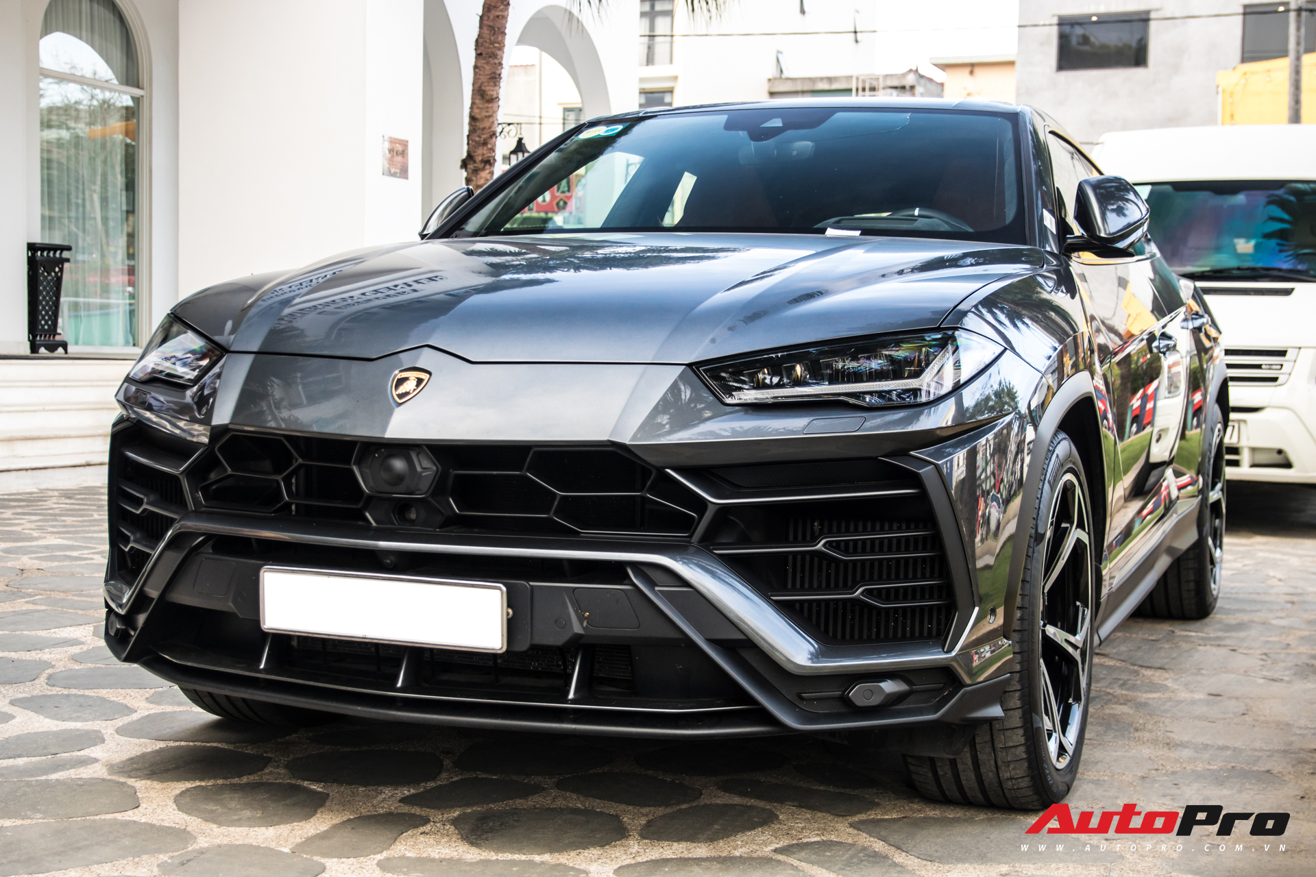 Cận cảnh Lamborghini Urus 23 tỷ độc nhất Việt Nam của đại gia Nha Trang