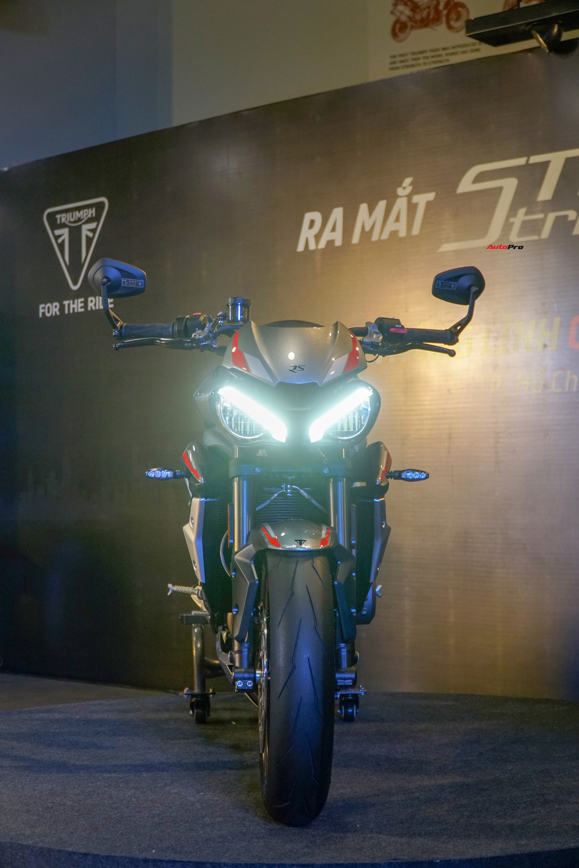 Triumph Street Triple RS 2020 chính thức ra mắt tại Việt Nam: Tăng công suất, giảm giá bán - Ảnh 4. Triumph Street Triple RS 2020 chính thức ra mắt tại Việt Nam: Tăng công suất, giảm giá bán - Ảnh 4.