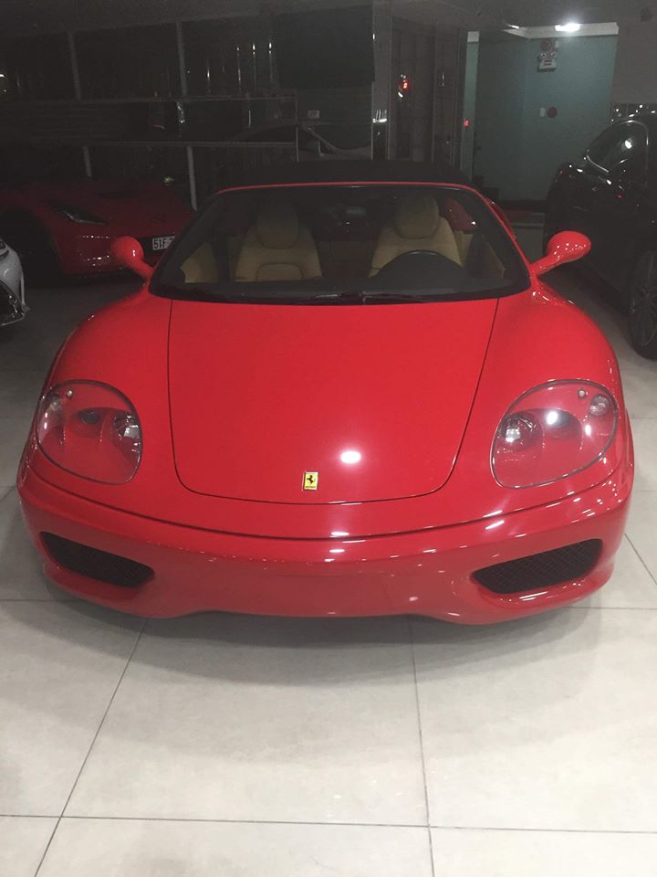 Siêu xe Ferrari thứ 5 chia tay ông chủ cà phê Trung Nguyên trong năm 2019 - Ảnh 4. Siêu xe Ferrari thứ 5 chia tay ông chủ cà phê Trung Nguyên trong năm 2019 - Ảnh 4.