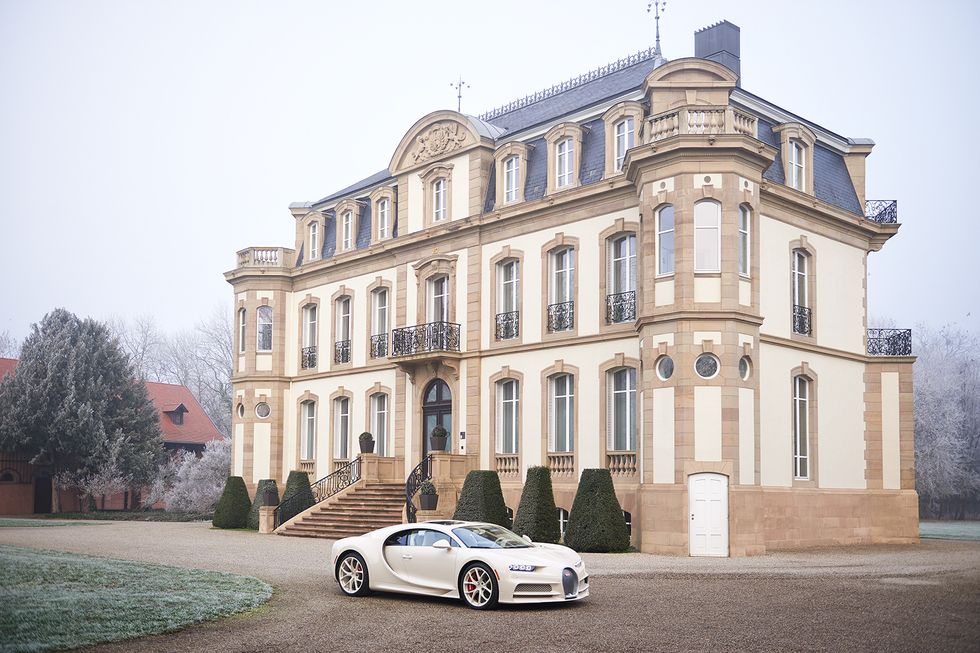 Siêu phẩm Bugatti Chiron độc nhất vô nhị trao tay đại gia bất động sản sau 3 năm hoàn thiện - Ảnh 3.