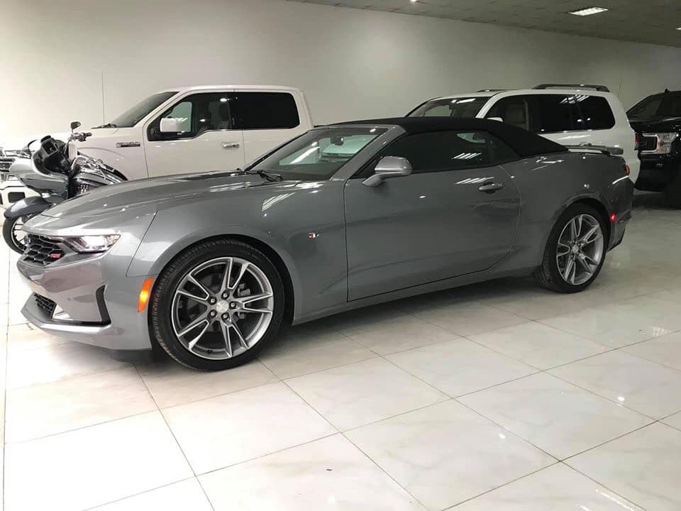 ‘Soái ca’ Quảng Ninh tặng vợ chiếc Chevrolet Camaro RS Convertible độc nhất Việt Nam giá hơn 3 tỷ đồng - Ảnh 3.