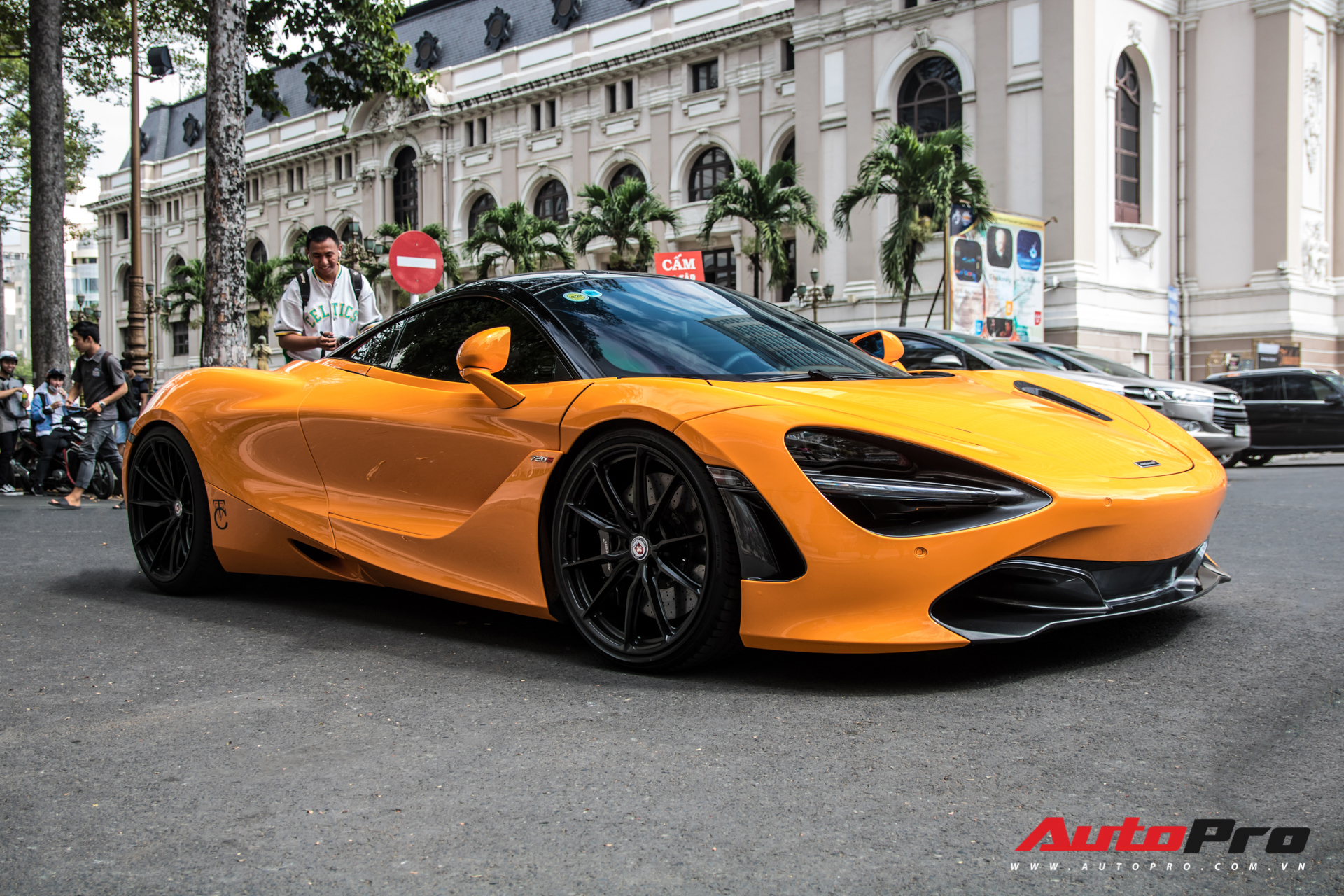 McLaren 720S bản độ độc từng của Nguyễn Quốc Cường sang tay doanh nhân chơi lan đột biến - Ảnh 1.