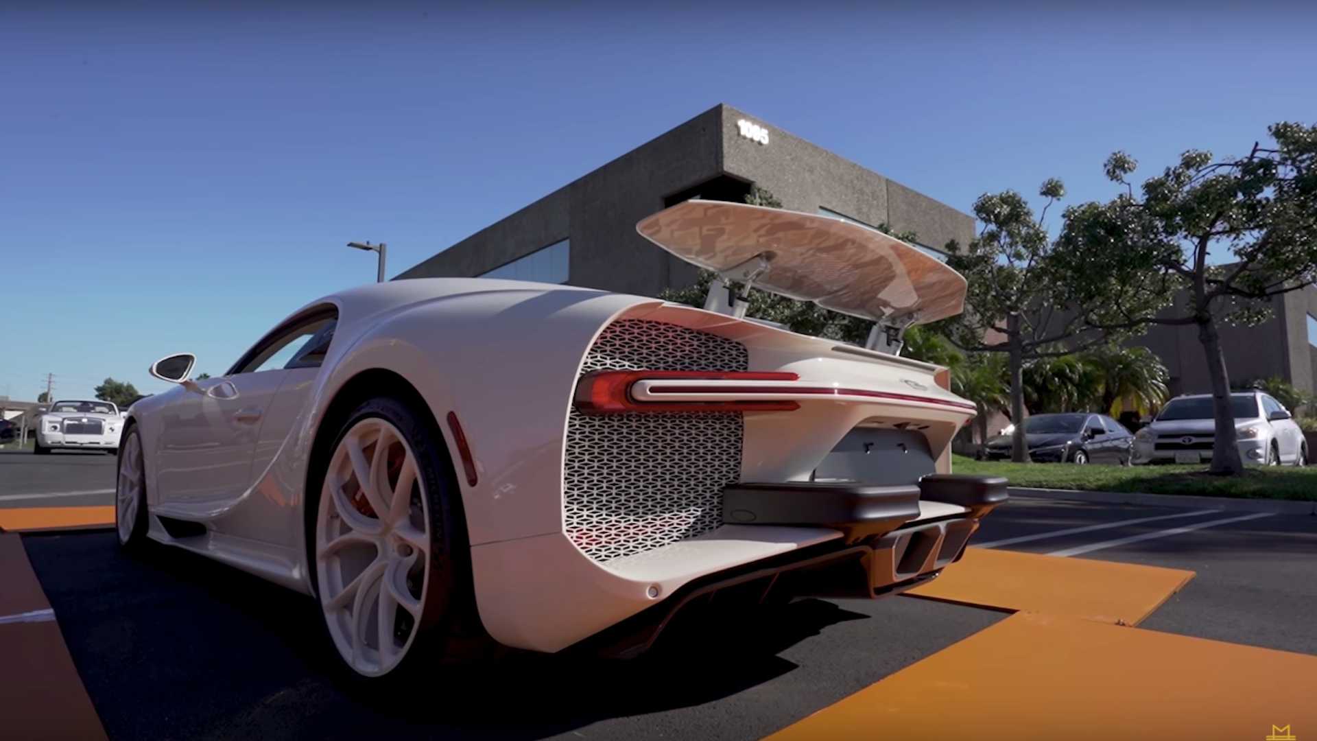 Choáng với những đặc quyền của chủ siêu xe Bugatti Chiron Hermes độc nhất vô nhị - Ảnh 1. Choáng với những đặc quyền của chủ siêu xe Bugatti Chiron Hermes độc nhất vô nhị - Ảnh 1.