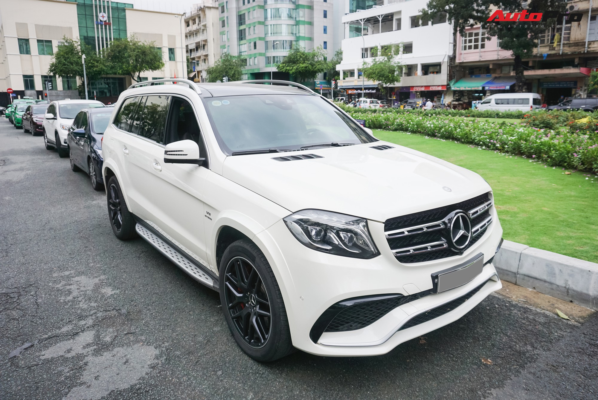 Với Một Chi Tiết Khác Biệt Chiếc Mercedes Amg Gls 63 Giá 12