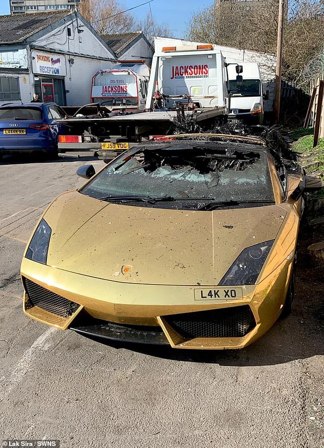 Lamborghini mạ vàng của giám đốc 22 tuổi bốc cháy sau khi ra khỏi xưởng chưa đầy 1 giờ - Ảnh 4.