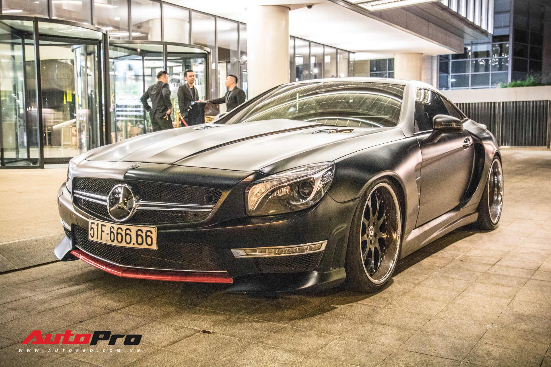 Mercedes-Benz SL350 biển số ngũ quý 6 du xuân đầu năm