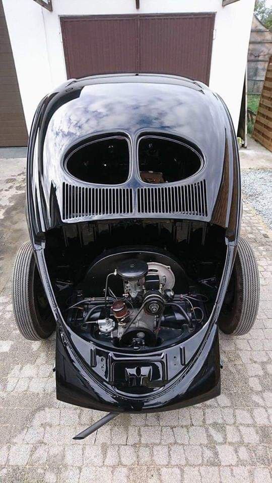 Volkswagen Beetle lâu đời nhất thế giới bị thiêu rụi hoàn toàn nhưng được phục chế đẹp như mới - Ảnh 15. Volkswagen Beetle lâu đời nhất thế giới bị thiêu rụi hoàn toàn nhưng được phục chế đẹp như mới - Ảnh 15.