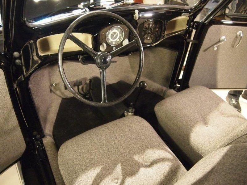 Volkswagen Beetle lâu đời nhất thế giới bị thiêu rụi hoàn toàn nhưng được phục chế đẹp như mới - Ảnh 12. Volkswagen Beetle lâu đời nhất thế giới bị thiêu rụi hoàn toàn nhưng được phục chế đẹp như mới - Ảnh 12.