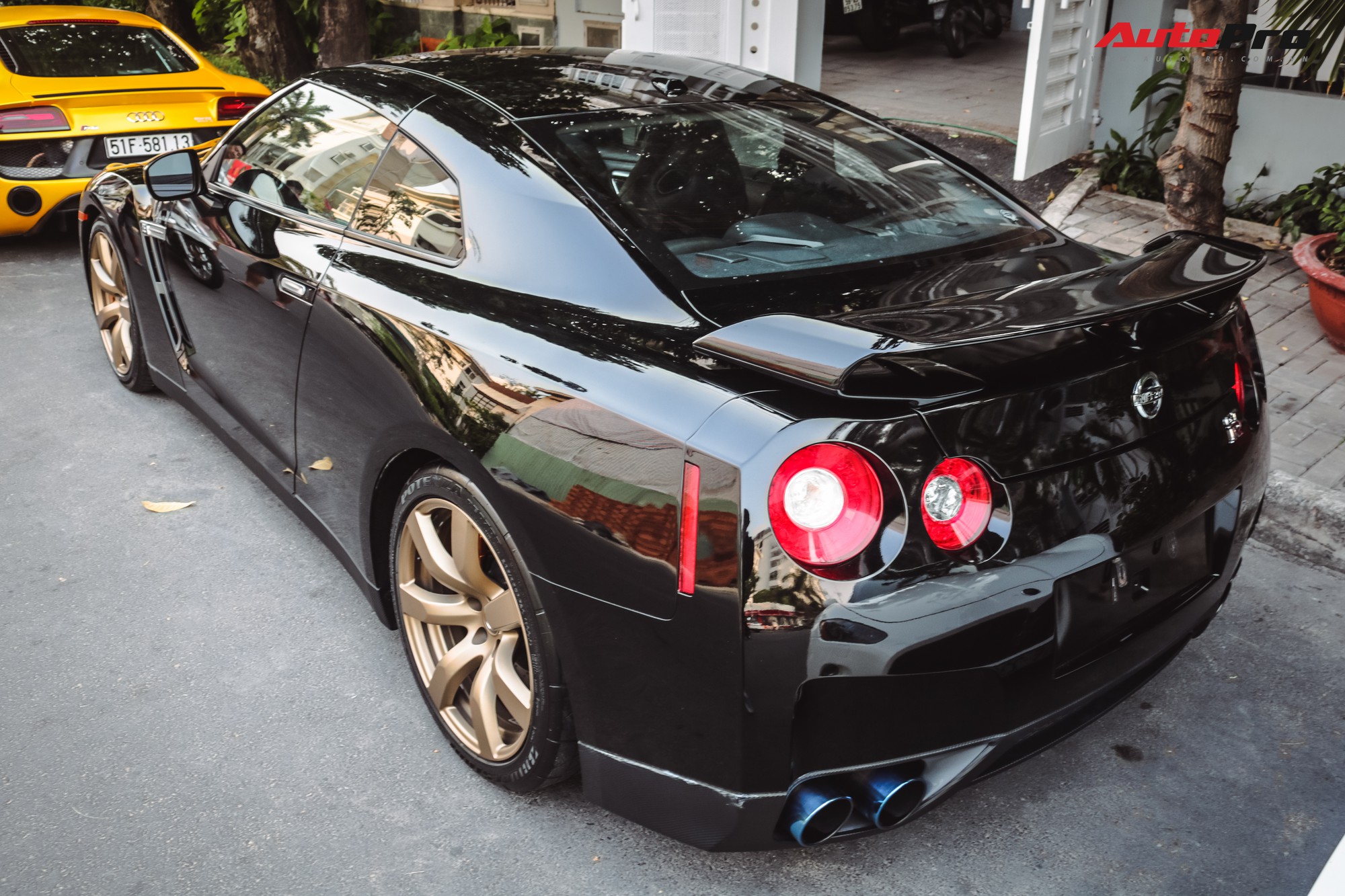 Xe thể thao Nissan GTR 2018 chốt giá từ 99990 USD