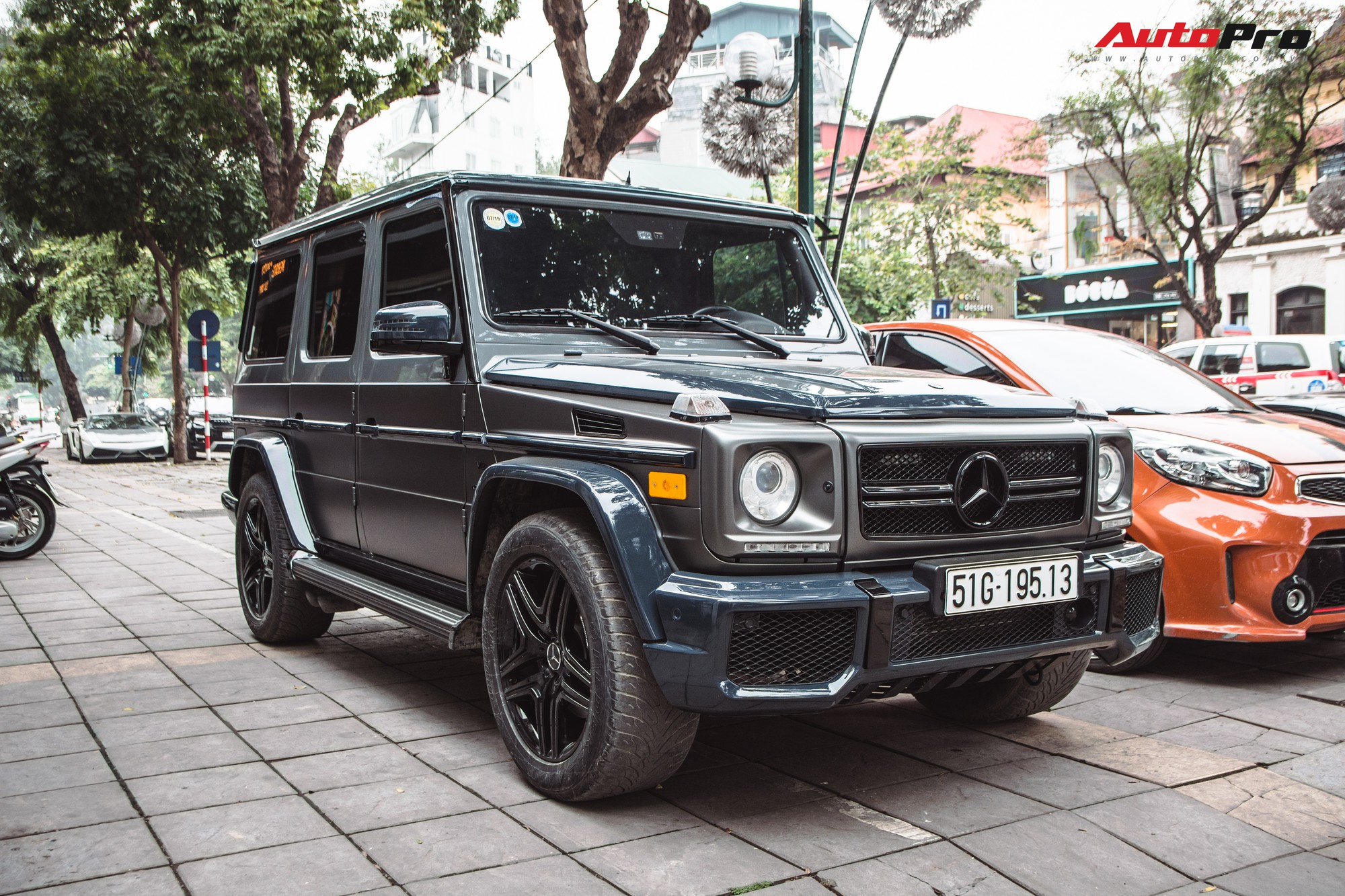 đại Gia Hà Thành Buôn đồ Xa Xỉ Tậu Mercedes Amg G55 Hai Màu độc