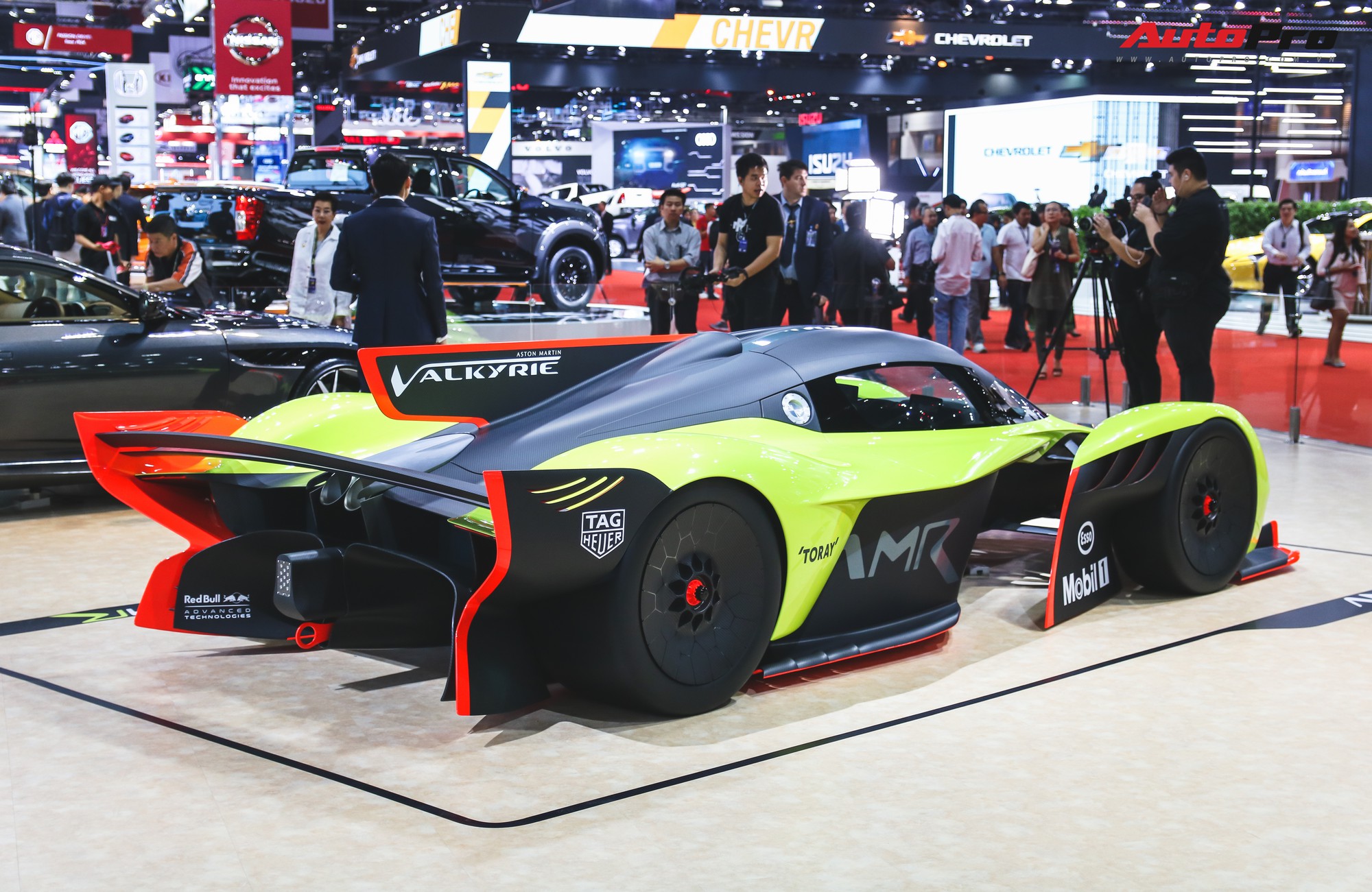 Valkyrie amr. Aston Martin Valkyrie Amr Pro. Aston Martin Valkyrie Amr Pro 2022. Астон Валькирия.