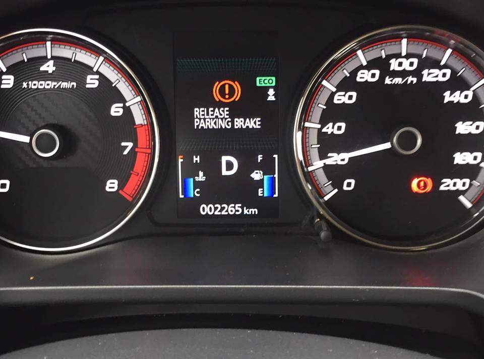 Chủ xe Xpander thắc mắc về ký hiệu ‘lạ’ trên đồng hồ, cộng đồng mạng tư vấn ít, chỉ trích nhiều - Ảnh 1. Chủ xe Xpander thắc mắc về ký hiệu ‘lạ’ trên đồng hồ, cộng đồng mạng tư vấn ít, chỉ trích nhiều - Ảnh 1.