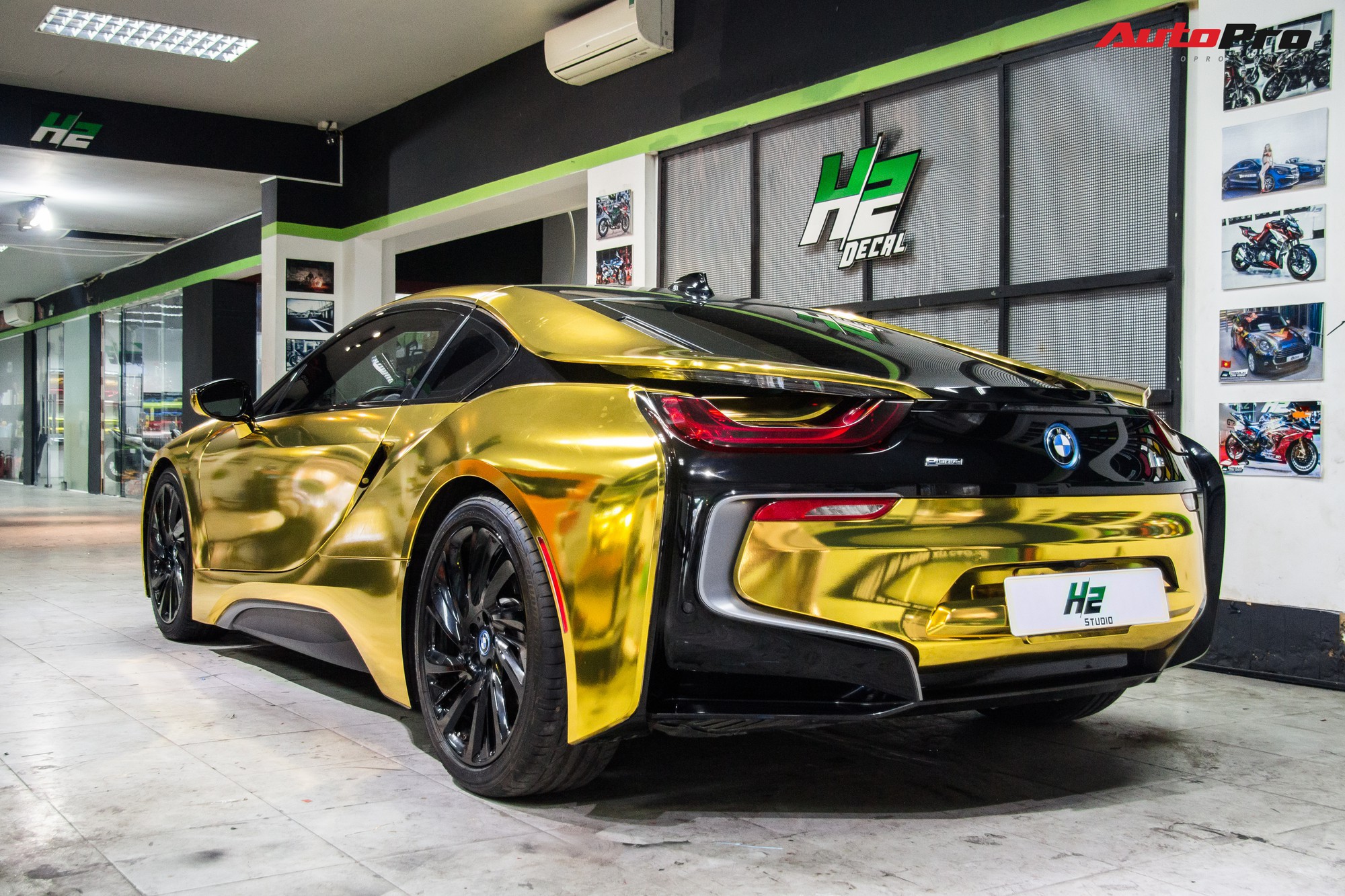 Gold 8 i. BMW i8 Золотая. Золотой BMW i8 золотой. БМВ ай 8 Золотая. BMW i8 золотого цвета