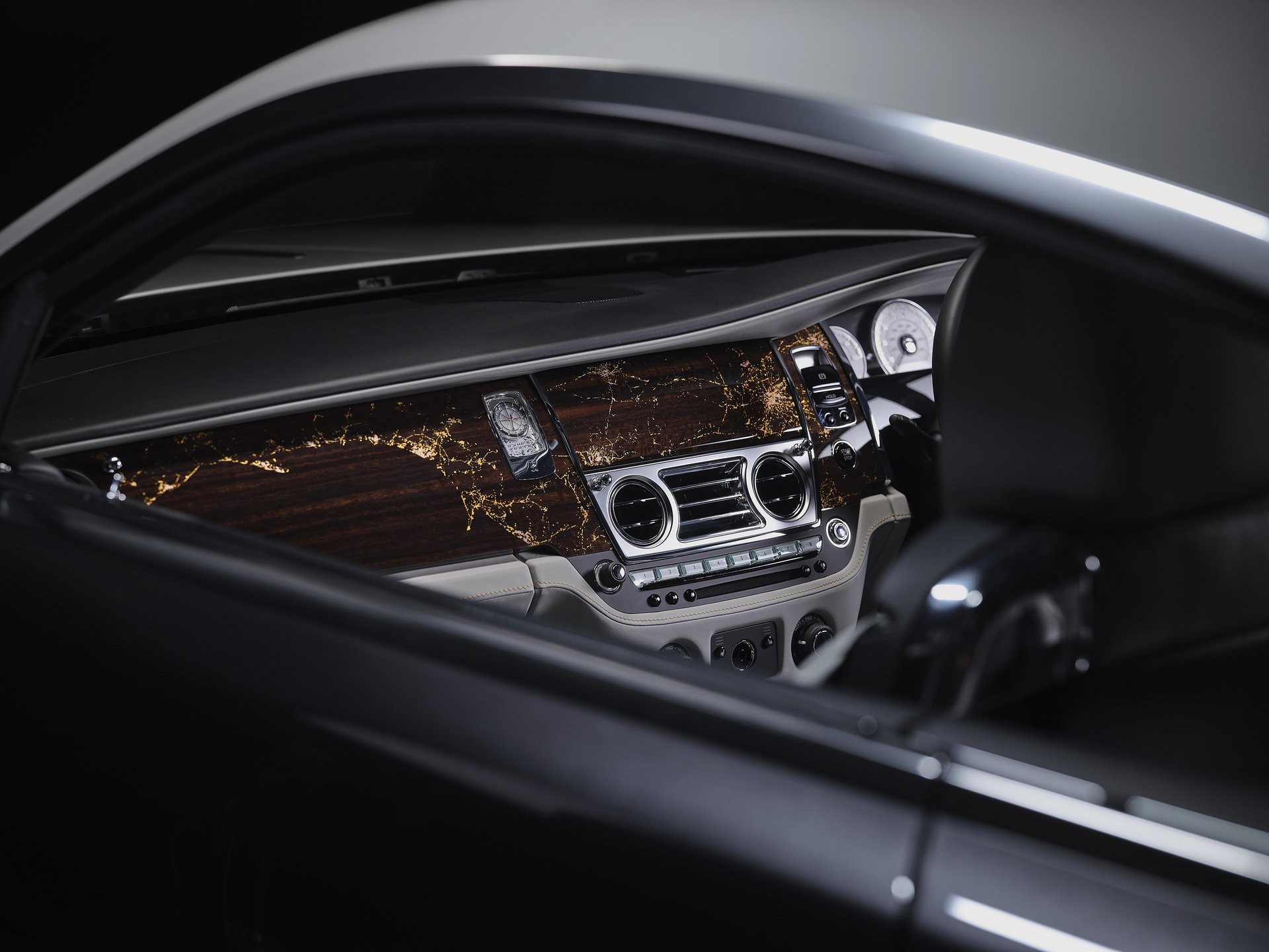 ROLLSROYCE UNVEILS WRAITH EAGLE VIII COLLECTION