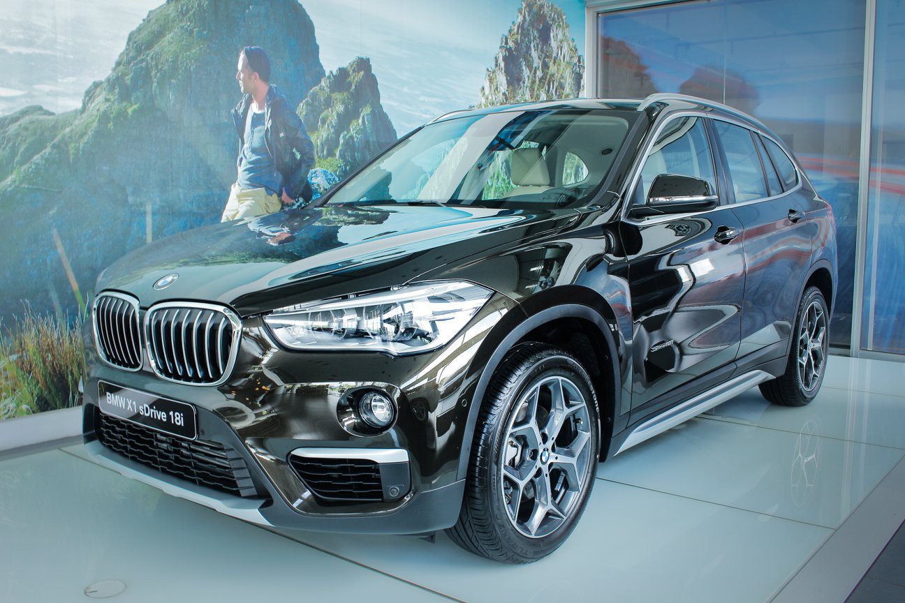 BMW X1 giảm kỷ lục hơn 300 triệu đồng, giá lần đầu chạm đáy 1,549 tỷ đồng tại đại lý - Ảnh 1.