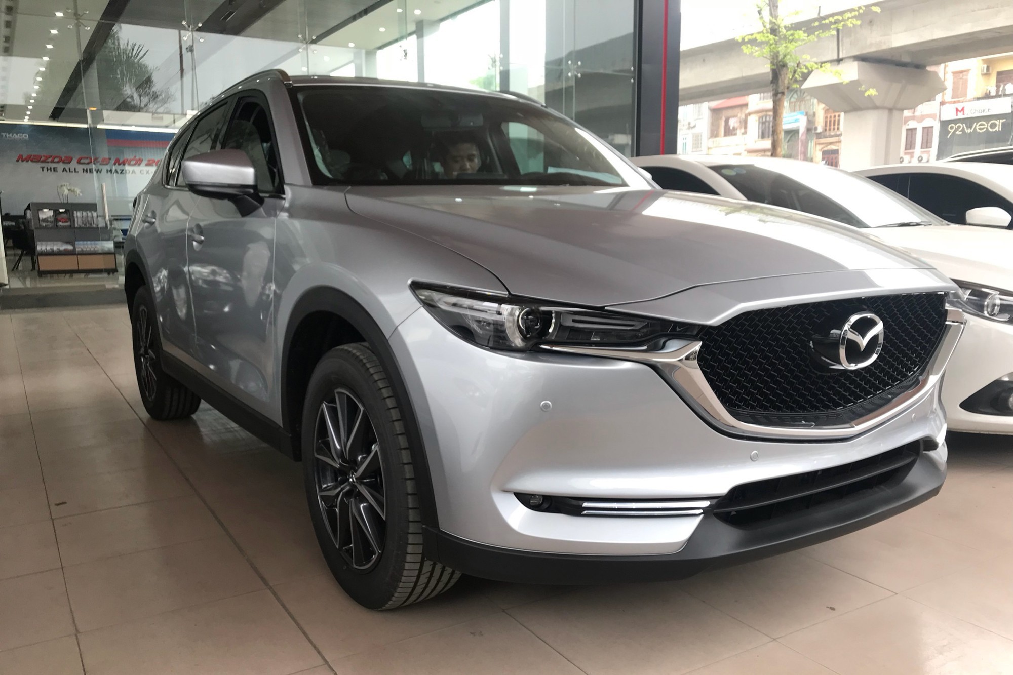 Giá xe Mazda CX5 2019 tháng 102019 giảm 100 triệu đồng  cùng nhiều quà  tặng hấp dẫn Miễn phí bảo dưỡng 3 năm HOTLINE 0907213638