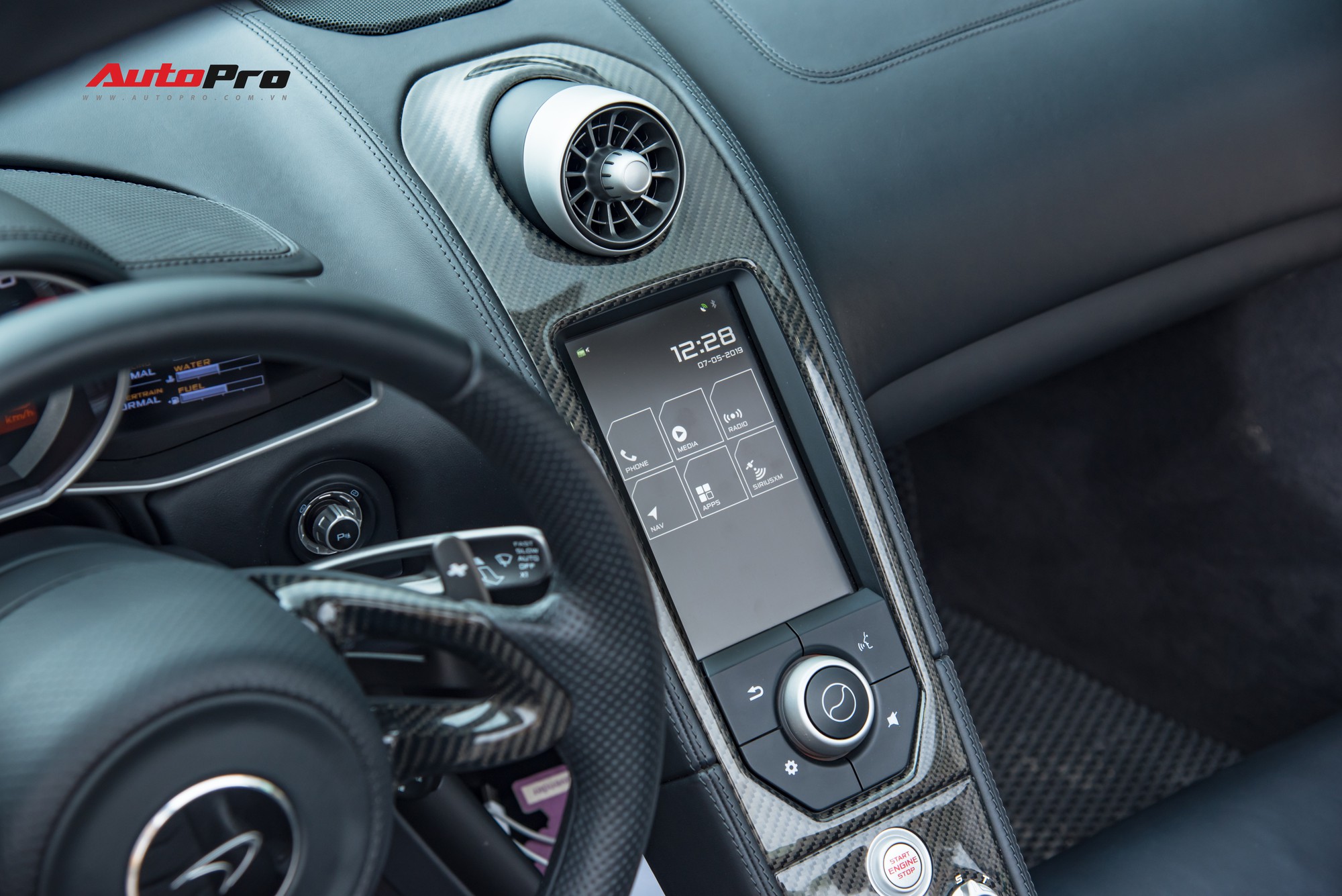 McLaren 650S chạy lướt chào mua các đại gia Hà Nội với giá hời, rẻ bằng nửa giá trị mua mới - Ảnh 10. McLaren 650S chạy lướt chào mua các đại gia Hà Nội với giá hời, rẻ bằng nửa giá trị mua mới - Ảnh 10.