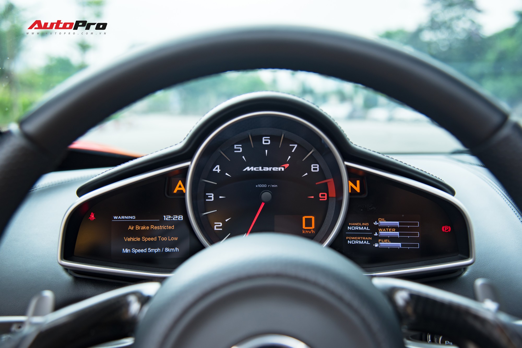 McLaren 650S chạy lướt chào mua các đại gia Hà Nội với giá hời, rẻ bằng nửa giá trị mua mới - Ảnh 9. McLaren 650S chạy lướt chào mua các đại gia Hà Nội với giá hời, rẻ bằng nửa giá trị mua mới - Ảnh 9.