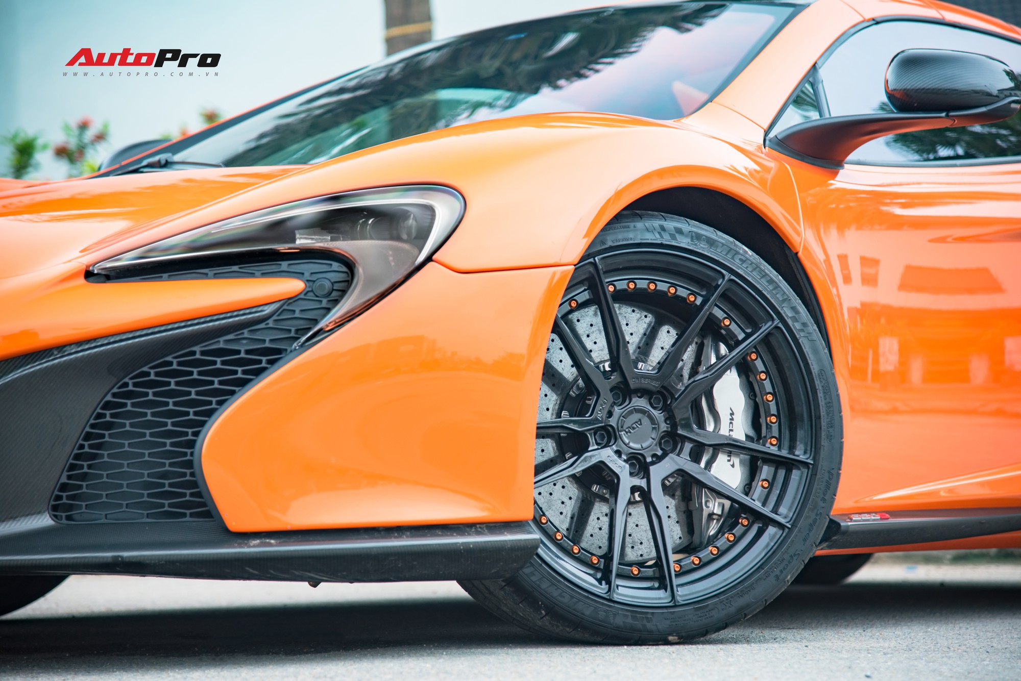 McLaren 650S chạy lướt chào mua các đại gia Hà Nội với giá hời, rẻ bằng nửa giá trị mua mới - Ảnh 3. McLaren 650S chạy lướt chào mua các đại gia Hà Nội với giá hời, rẻ bằng nửa giá trị mua mới - Ảnh 3.