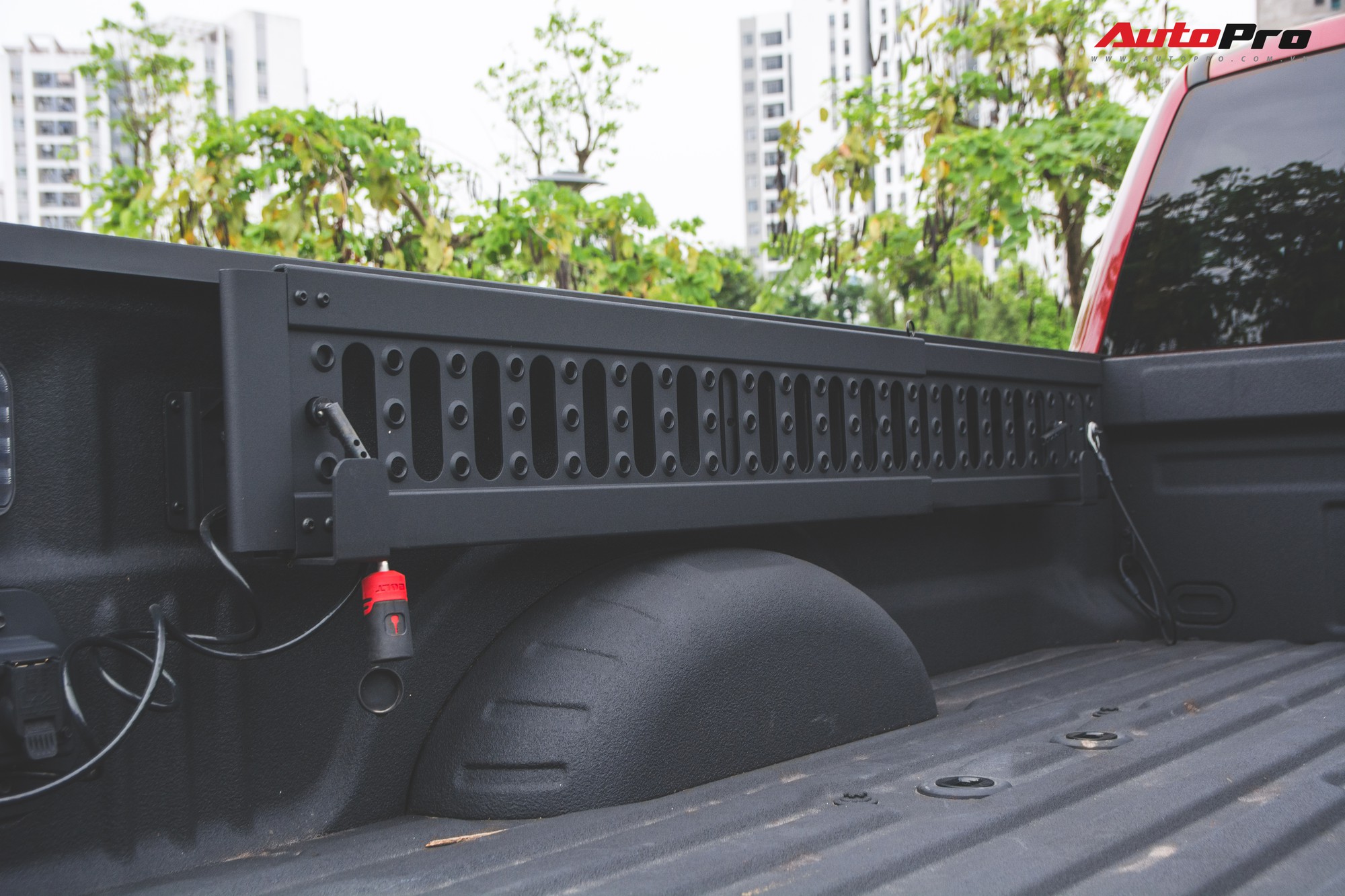 Đại gia hoa lan Bình Phước tậu Ford F-450 Limited Super Duty cực khủng tại Việt Nam: Xe bán tải dài gần 7 mét có giá bán hơn 6 tỷ đồng - Ảnh 3.