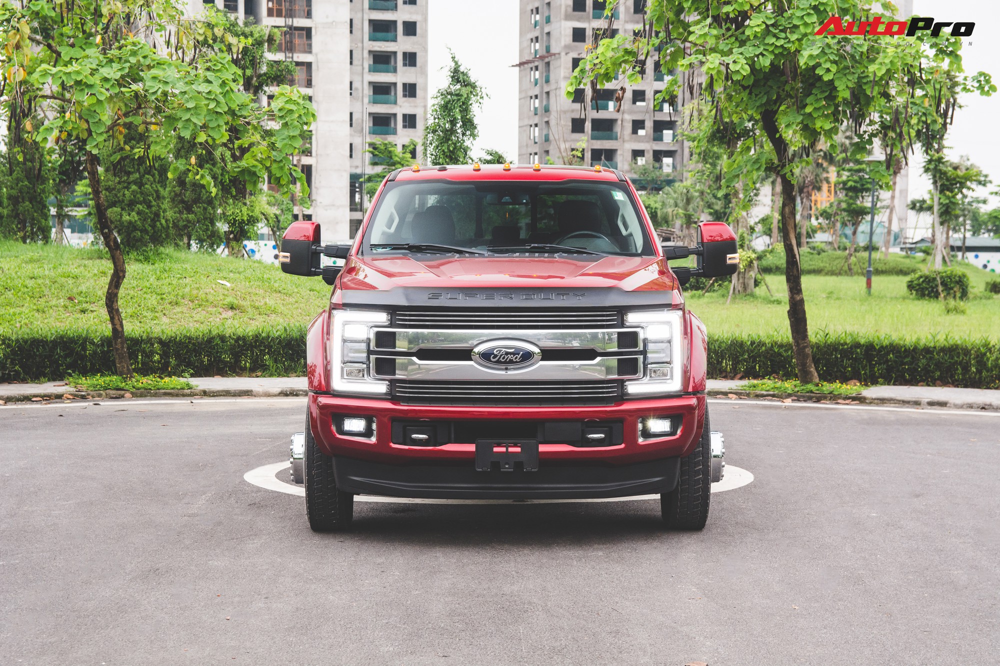 Cận Cảnh Ford F-450 Limited Heavy Duty Đầu Tiên Việt Nam - 'Ông Trùm' Của  Làng Bán Tải Có Giá Hơn 6 Tỷ Đồng