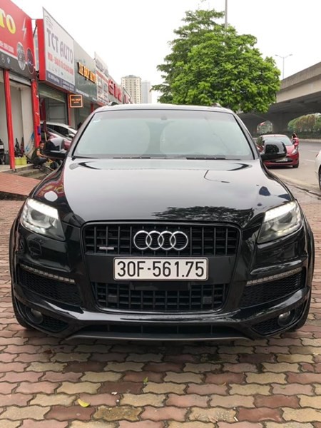 Audi Q7 hết thời vẫn có giá ngang ngửa Mercedes-Benz GLC - Ảnh 1.