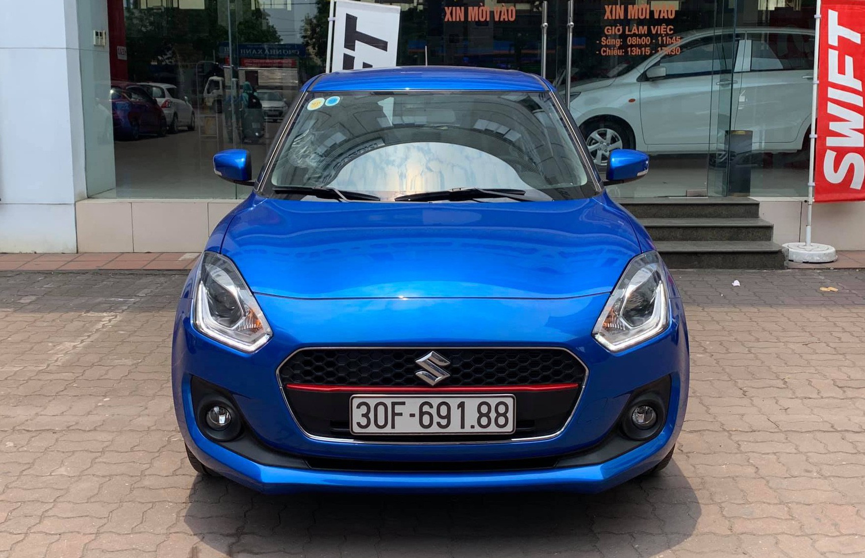Suzuki Swift GL 2023 Giá lăn bánh KM 042023 Thông số xe
