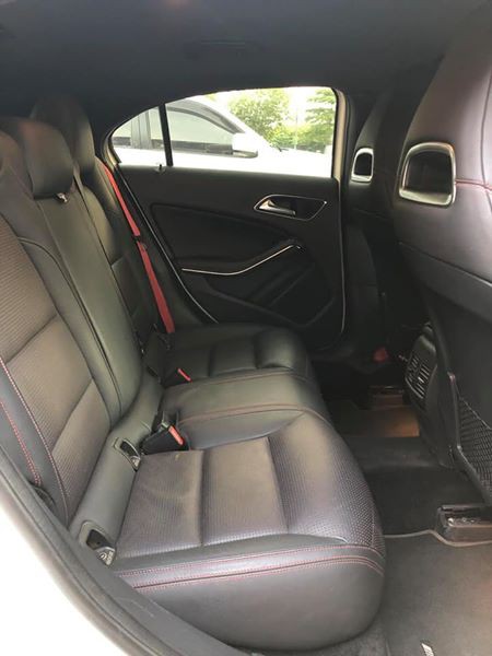 Xe đua đường phố Mercedes-Benz A45 AMG xuống giá hơn 1,1 tỷ đồng sau 4 năm sử dụng - Ảnh 4. Xe đua đường phố Mercedes-Benz A45 AMG xuống giá hơn 1,1 tỷ đồng sau 4 năm sử dụng - Ảnh 4.