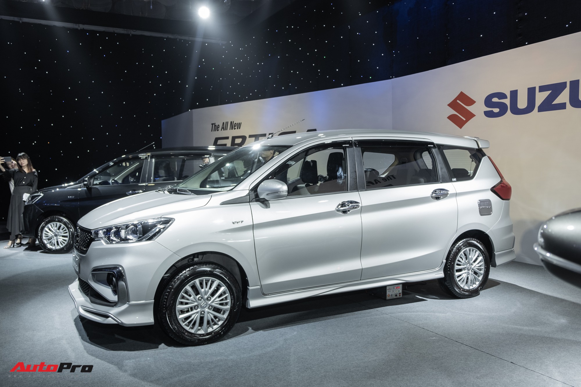 Khám phá chi tiết Suzuki Ertiga 2019 - Xe 7 chỗ rẻ nhất Việt Nam vừa ra mắt - Ảnh 4. Khám phá chi tiết Suzuki Ertiga 2019 - Xe 7 chỗ rẻ nhất Việt Nam vừa ra mắt - Ảnh 4.